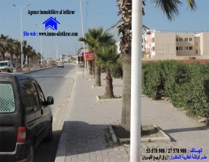 0601 - للبيع بالقيروان طريق تونس أمام الولاية