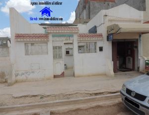 0726 - للبيع بالقيروان المنصورة على اليمين خلف مغازة بن رمضان