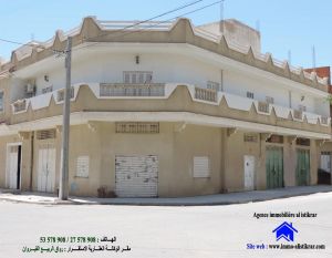 0354 -للبيع بالقيروان طريق حفوز مبى يفتح على نهجين