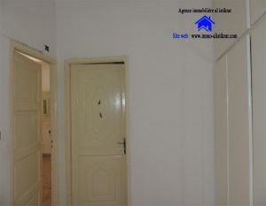-0754 للبيع بالقيروان وسط المدينة قرب رواق الربيع منزل ستيل أمريكى